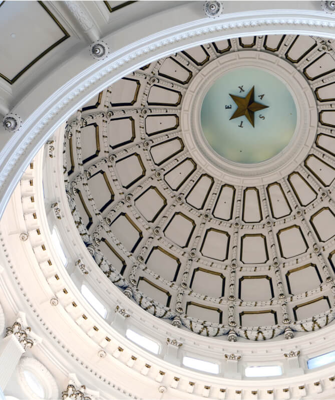 Image of the ceiling of a capital building